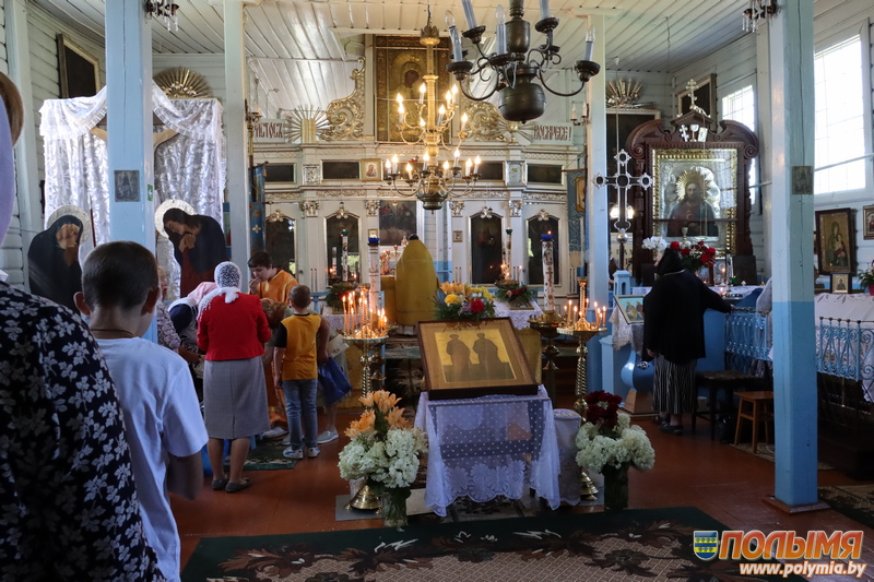 12 ліпеня на тэрыторыі царквы святых апосталаў Пятра і Паўла ў аграгарадку Вялікія Жухавічы адбыўся Петрапаўлаўскі фэст