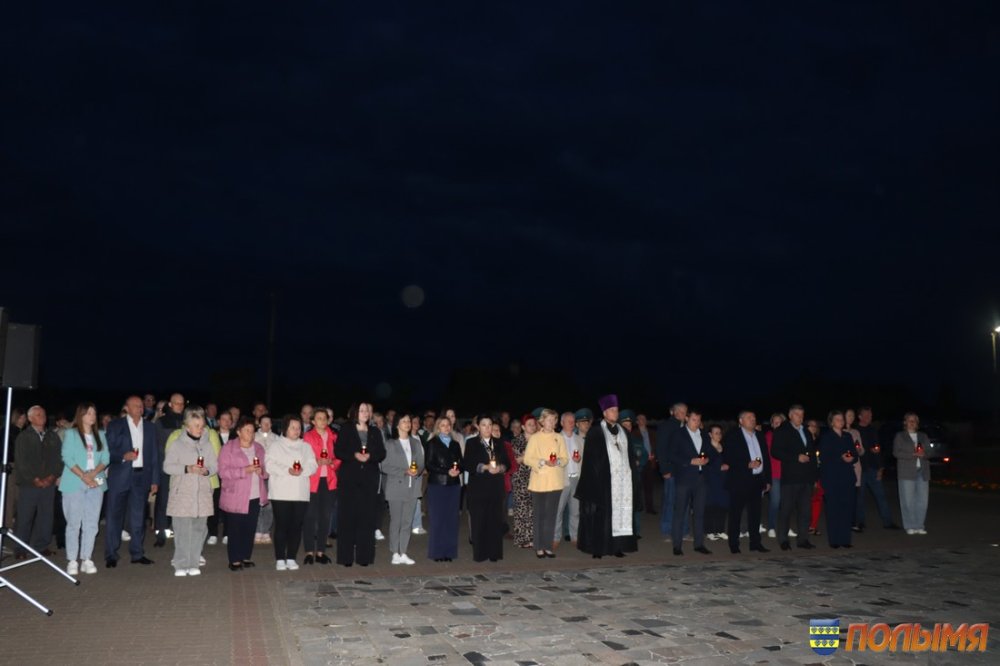 На рассвете в Кореличах прошел митинг, посвященный Дню всенародной памяти жертв Великой Отечественной войны и геноцида белорусского народа